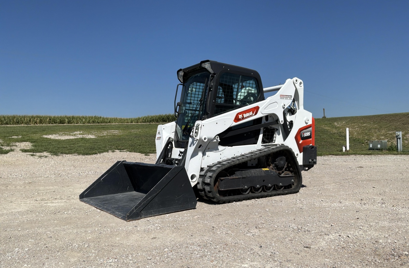 2023 Bobcat T595